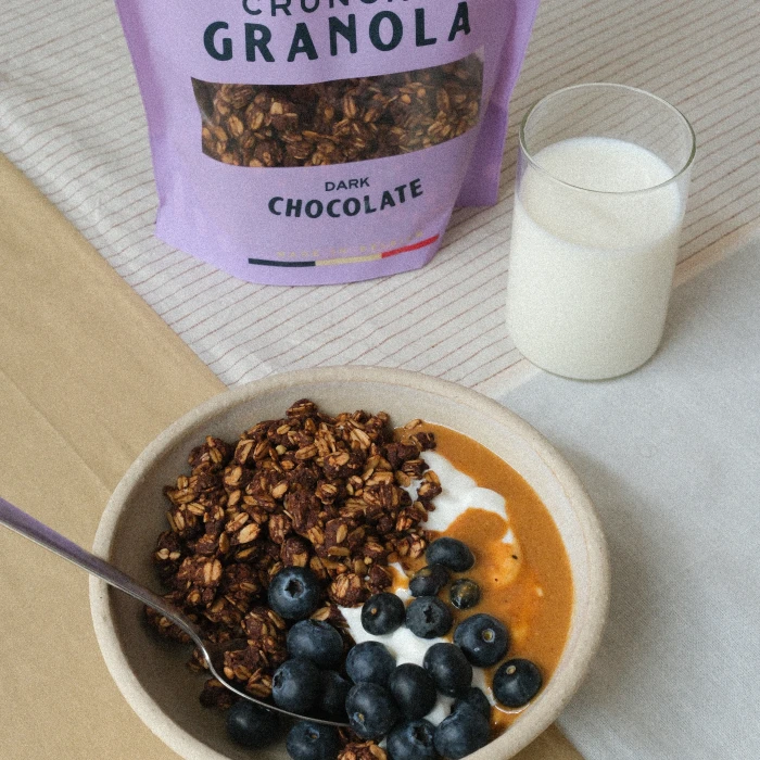 Crunchy Granola Dark Chocolate - Low in Sugar - 400G